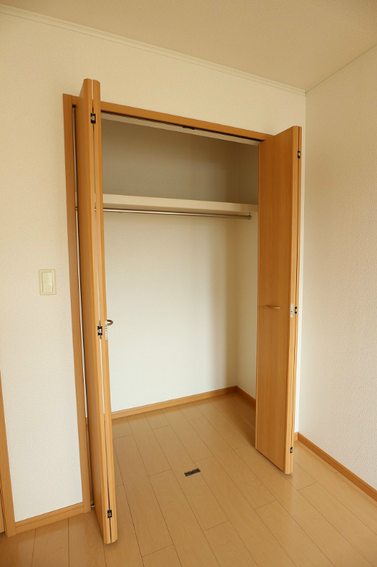 サンアルグレアB棟  写真は同型別物件。