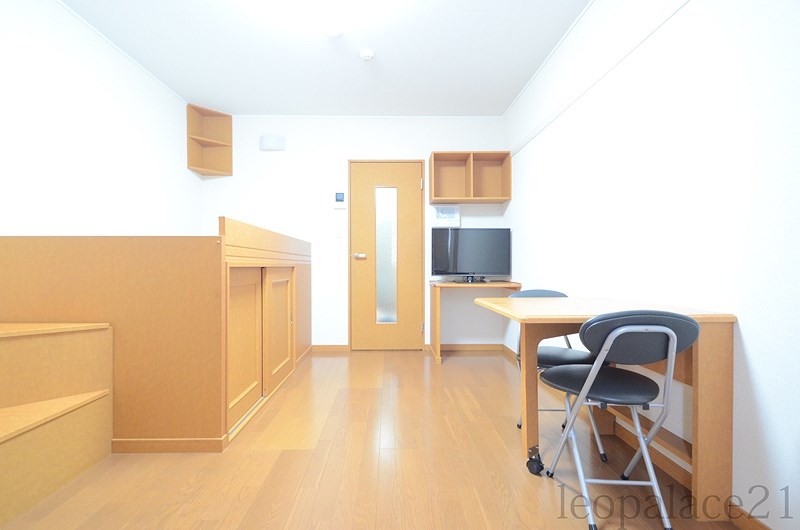 レオパレス空港南Ⅱ 家具付きですのですぐに生活が始められます。