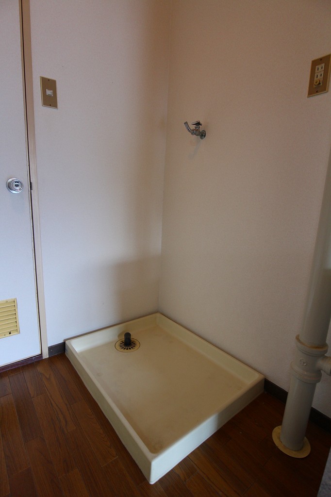 ビレッジ都府楼 室内洗濯機置場　別号室参考写真