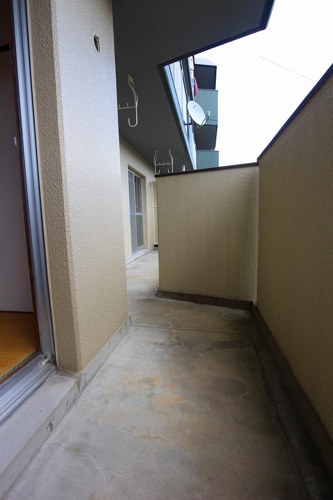 ビレッジ都府楼 バルコニー　別号室参考写真