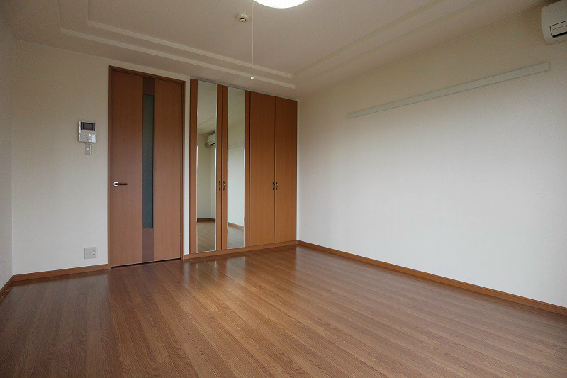 サンライズ A 一人暮らしには十分な広さのお部屋です。