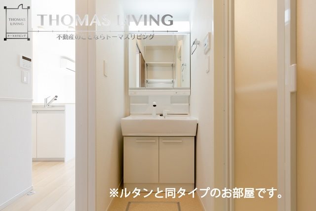 フェニックス ヴィラⅢ 洗面台御座いますよ。