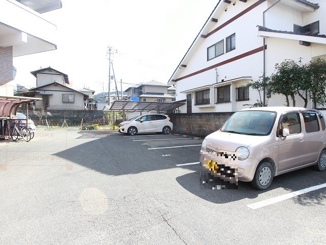 ウイング石坂 お部屋探しならトーマスリビングへ