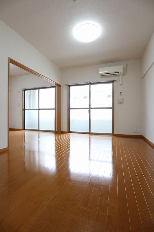 ヴィラクレスト吉塚（旧サムティ吉塚南) 別号室の参考写真になります。