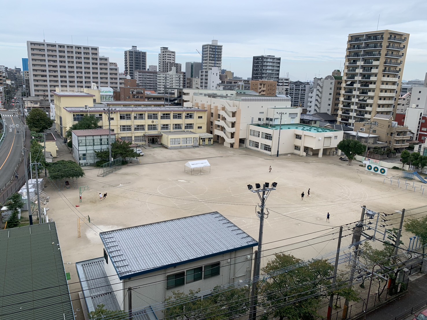 六本松ビル 福岡市立草ｹ江小学校