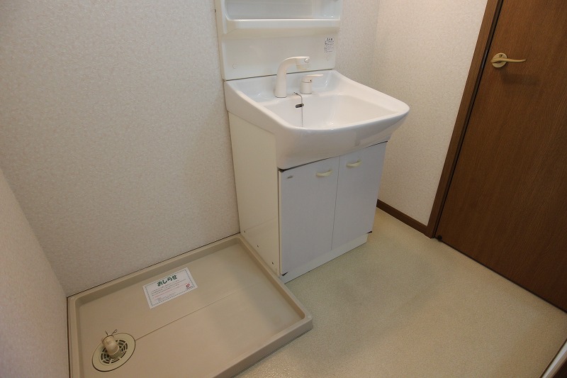 サピータウン　A棟 水周りがキッチン横で使いやすい間取りです。写真は同型物件です。