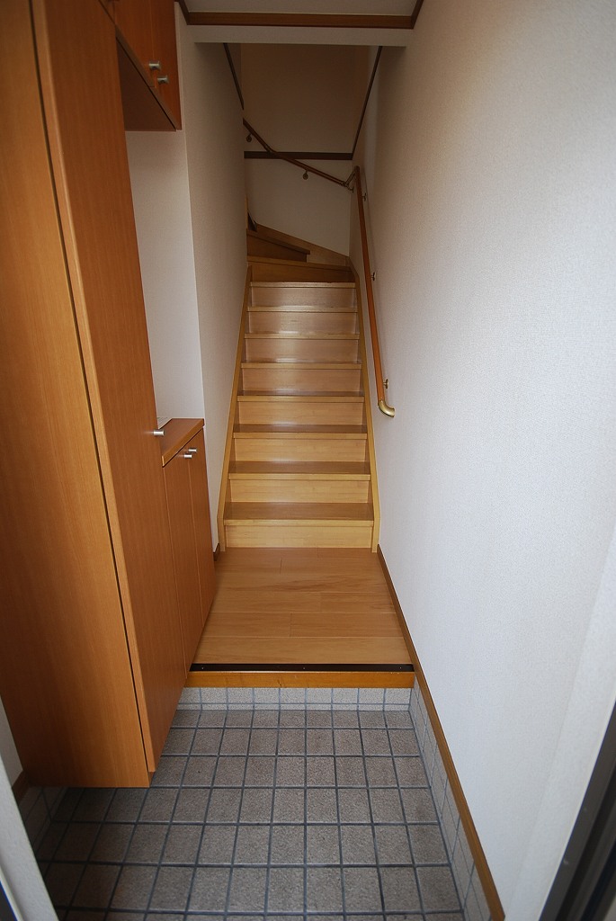 エトワール B 玄関 ※別号室参考写真