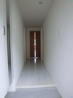 アルバヴィラ 玄関
