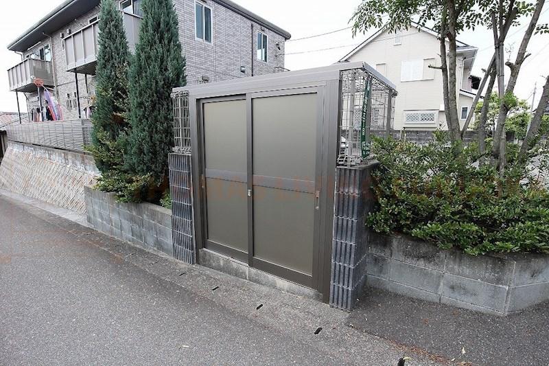 レトア高雄 敷地内ゴミ置き場