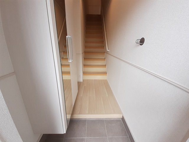 クレア―ジュウミⅠ 玄関