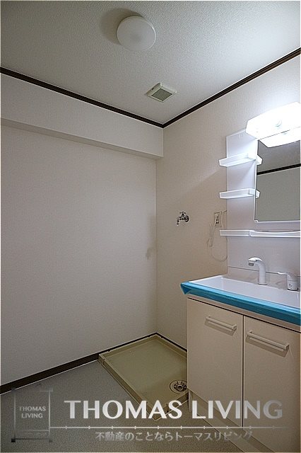 ダイマルコーポ立岩 広々とした脱衣スペース御座います。