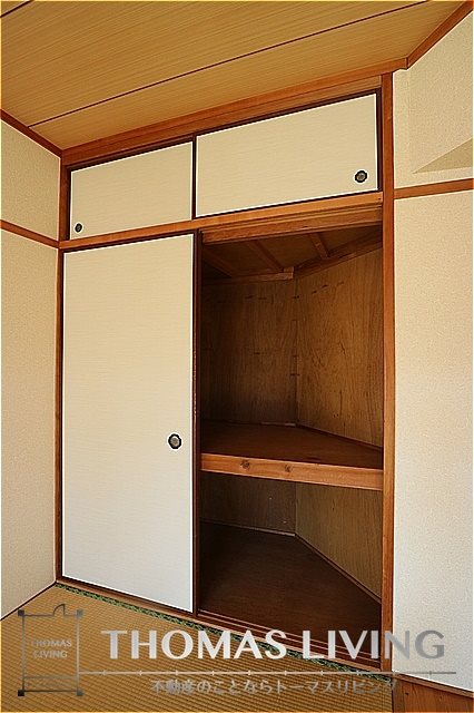 ダイマルコーポ立岩 大容量の押入スペース御座いますよ。
