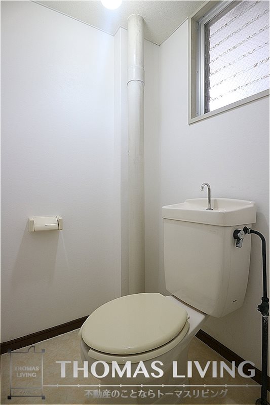 エステート有井 小窓があり換気がしやすいですね。