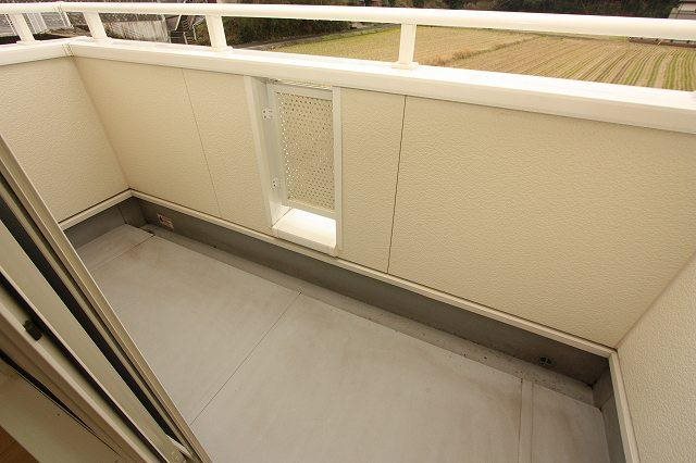 アーサースカイ川島 B ベランダ