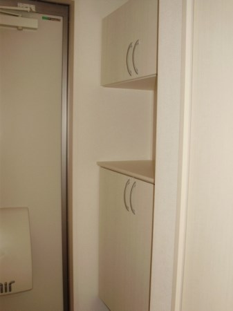 オッツ丸善 玄関