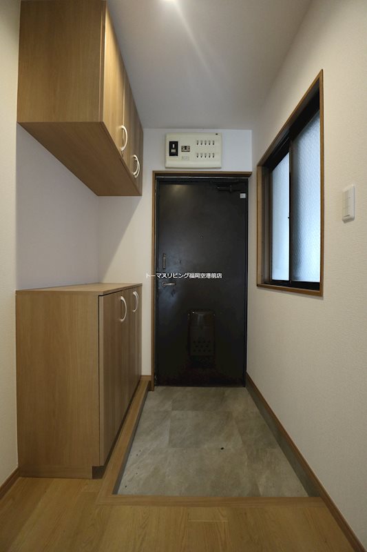 グランドール大産 玄関