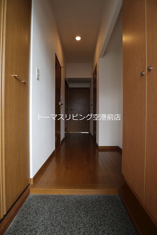 クレスティ空港前 玄関
