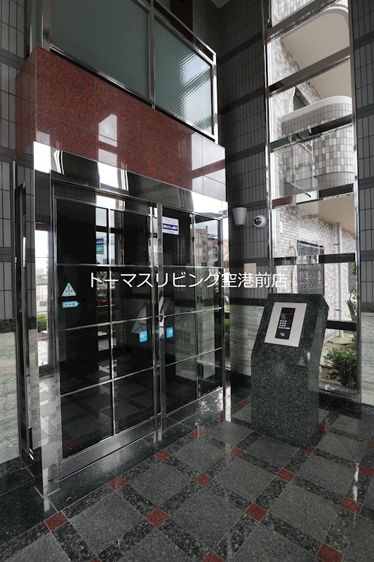 クレスティ空港前 エントランス