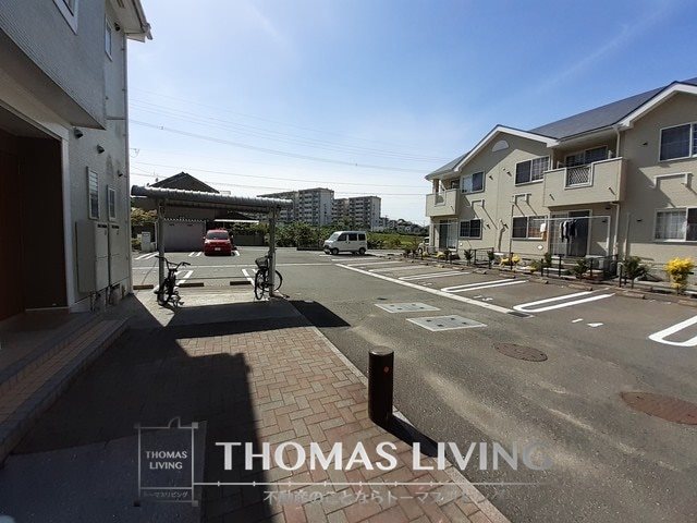 グリュック笹山 参番館 エントランス