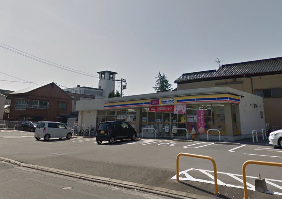 ラ シエスタ飯塚 ﾐﾆｽﾄｯﾌﾟ 飯塚菰田西店