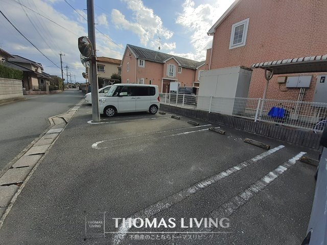 桜ハイム弐番館 駐車場