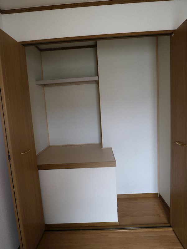 グリュック笹山 参番館 収納
