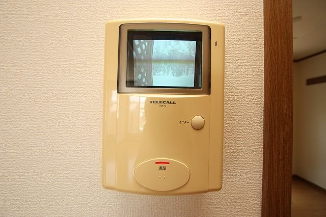 桜ハイム弐番館 モニターインターフォン付きでセキュリティ面も安心ですね。