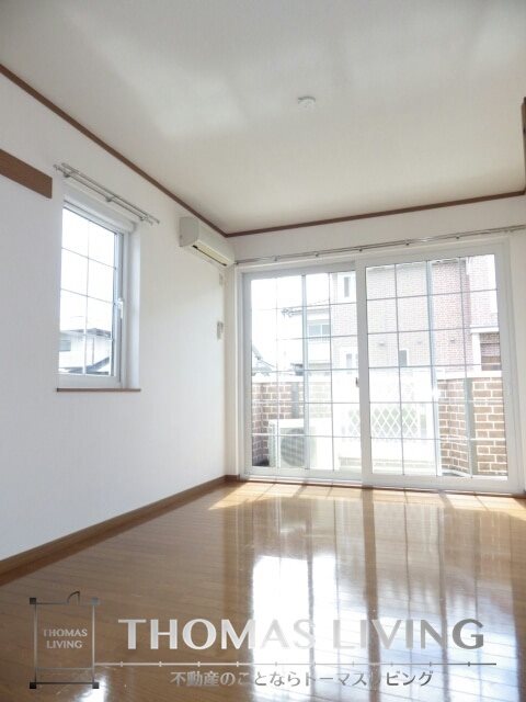 桜ハイム弐番館 2面採光で日当たり良好ですよ。