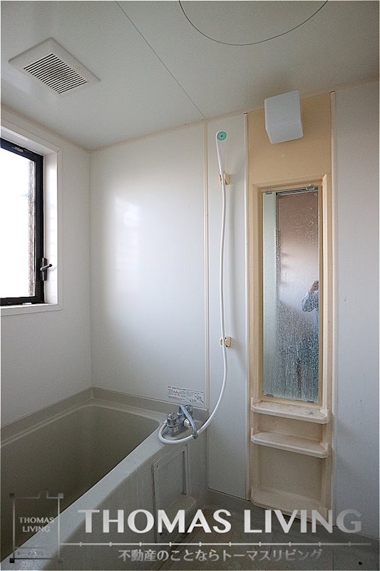 アントレ桂川 F棟 小窓があり換気がしやすいですね。
