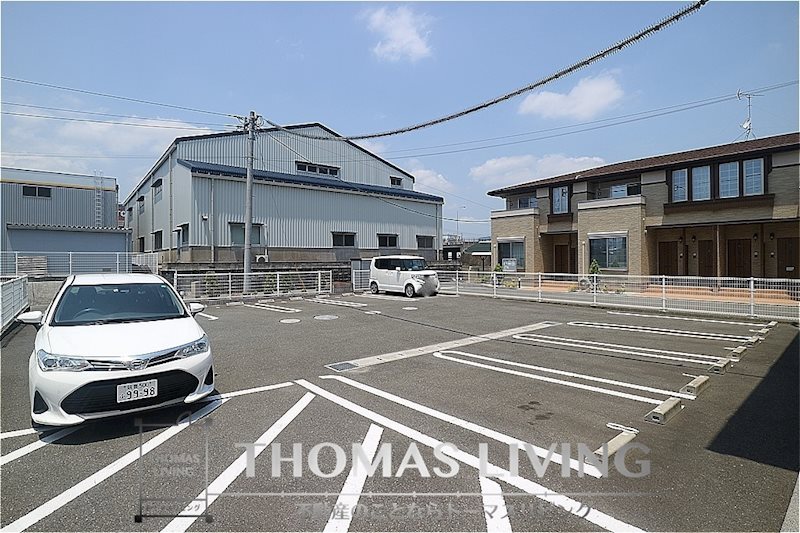 サンフォレスト 駐車場