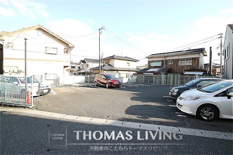 ヴィレッジ飯塚 駐車場