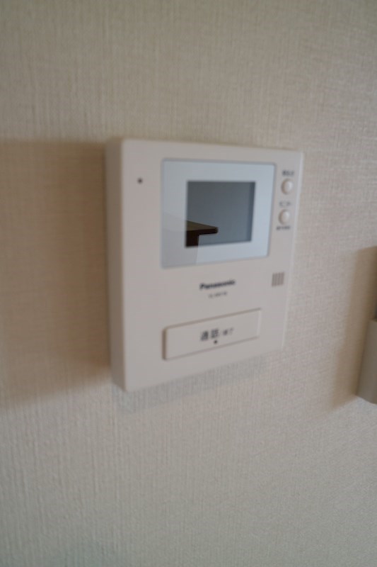 セントラルハイツ モニターインターフォンでセキュリティ面も安心ですね。