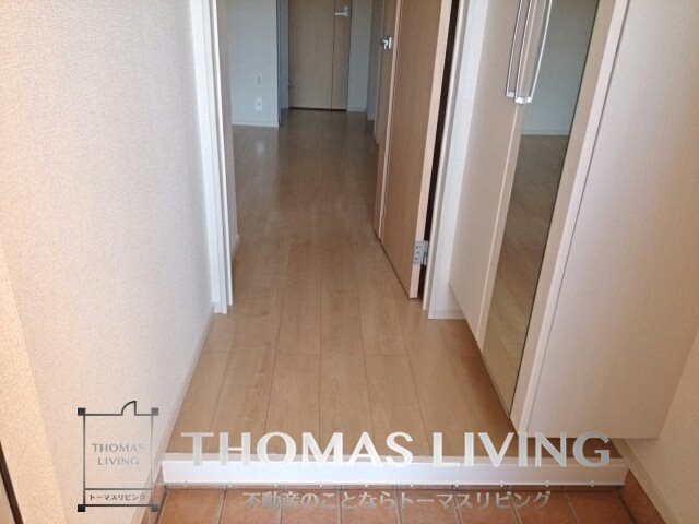 ノイ プロメナーデ 玄関
