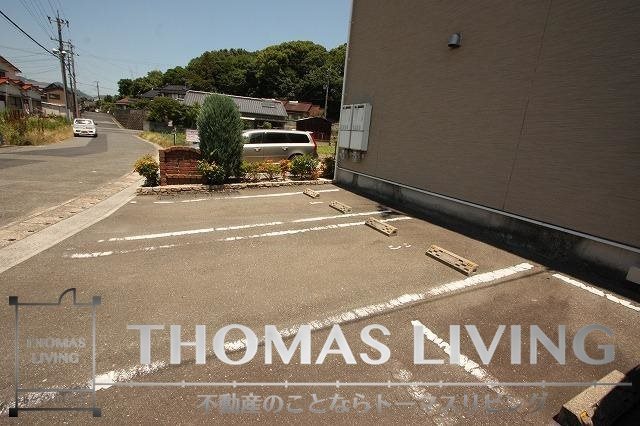ヴェルドミール Ⅲ 駐車場