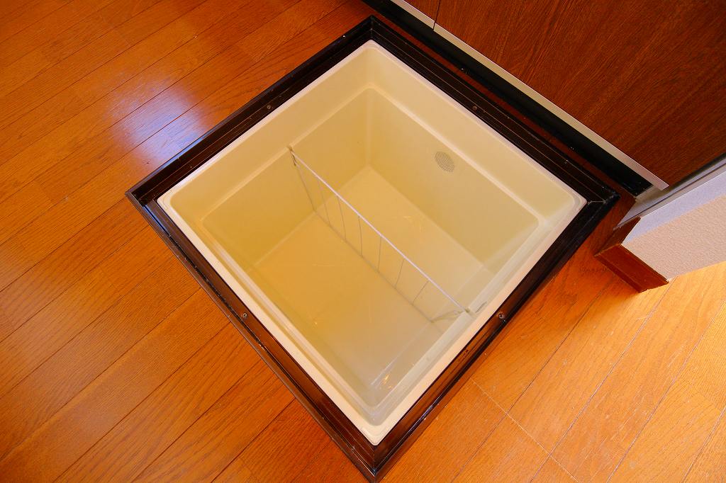 ウイングコート花やしきＣ 床下収納。別号室参考写真