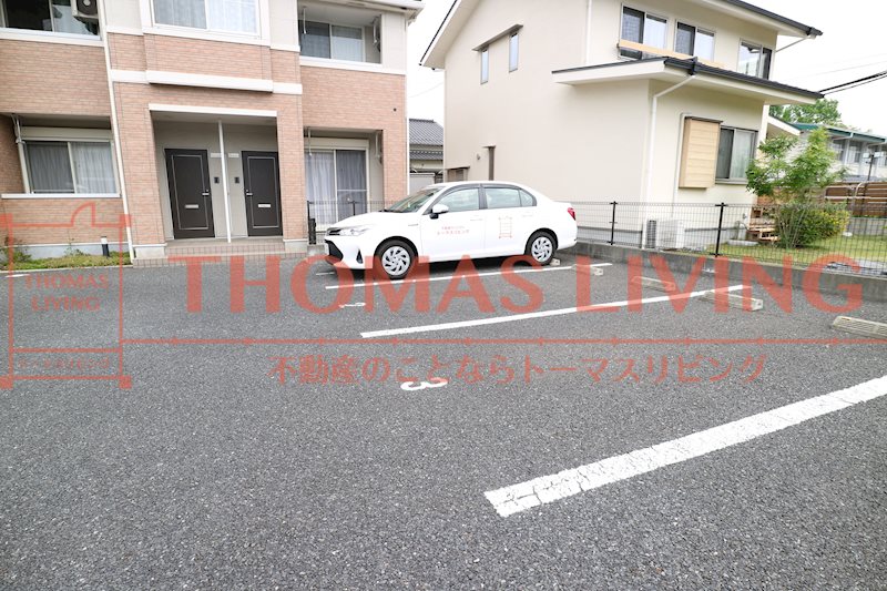 カーサドマーニ 駐車場