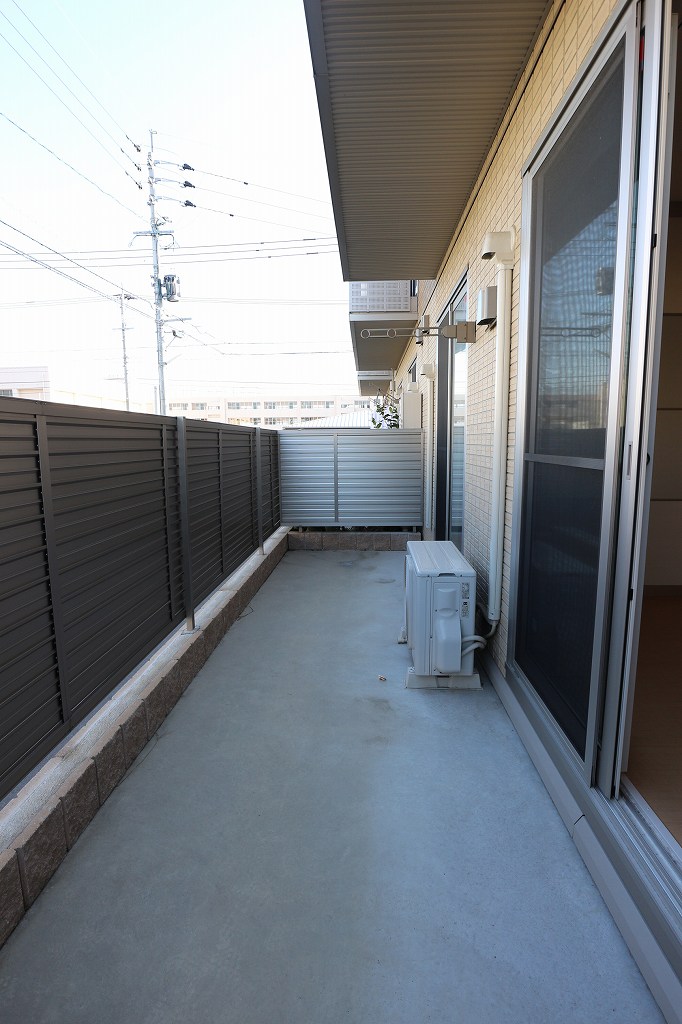 正風館  1階のお部屋には広々としたテラス付きです。