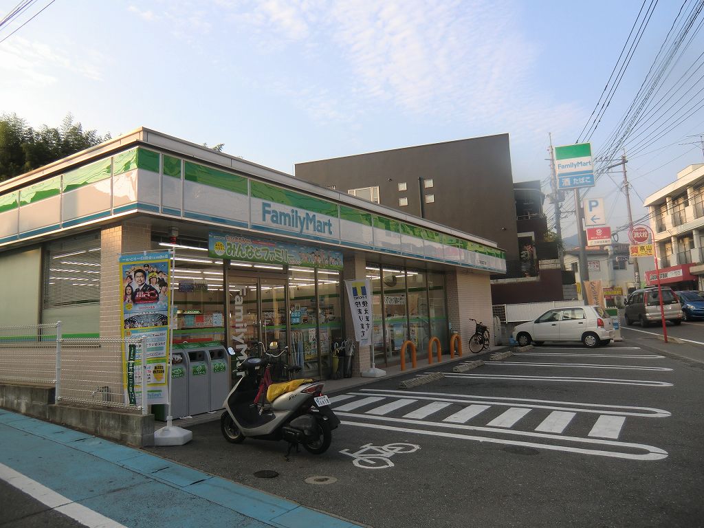 クレフラスト朱雀Ⅱ ファミリーマート二日市北2丁目店