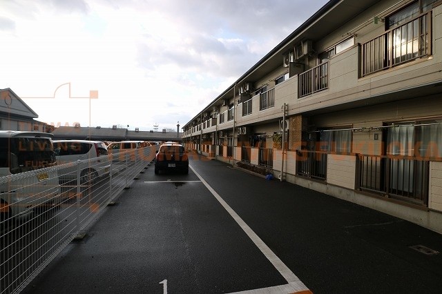 九州ハイツ 敷地内駐車場
