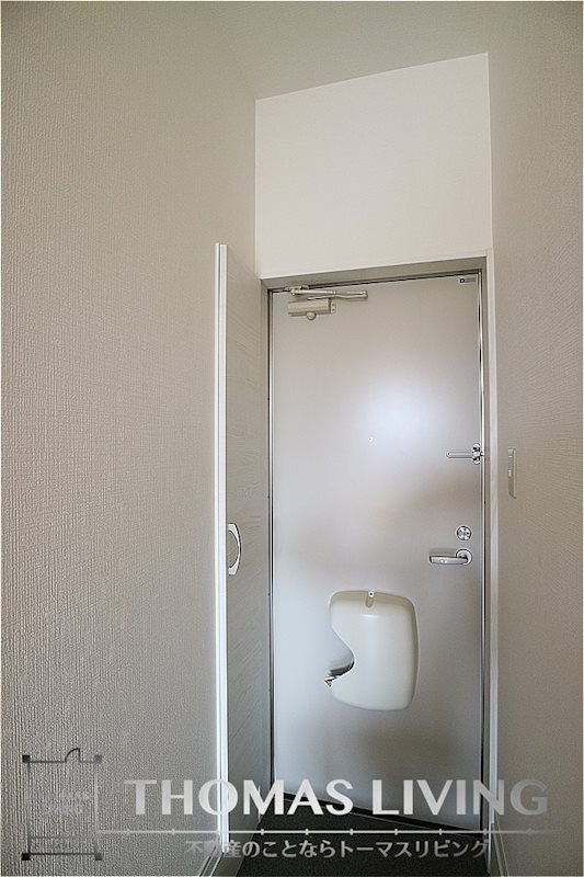 ラウレア近大前 シューズ収納御座いますよ。