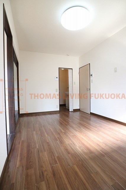 メゾンド元町 別部屋写真