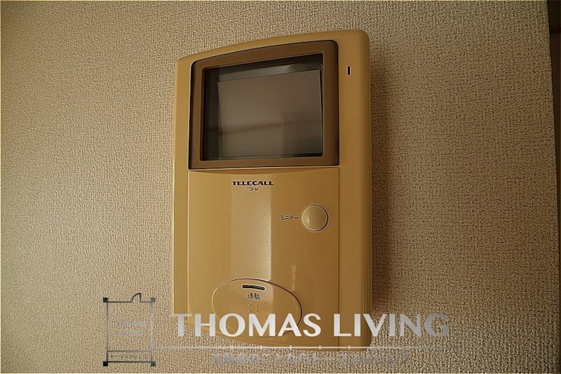エムボヌール B棟 モニター付きインターフォンがあるのでセキュリティ面も安心ですね。
