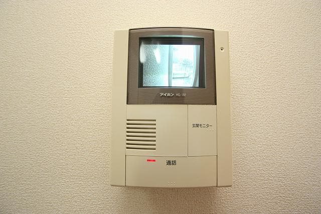 グラシュプレーヌⅤ C モニターインターフォンでセキュリティ面も安心ですね。