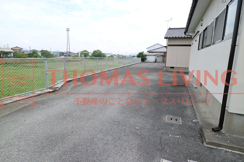 グリンアベニュー 駐車場