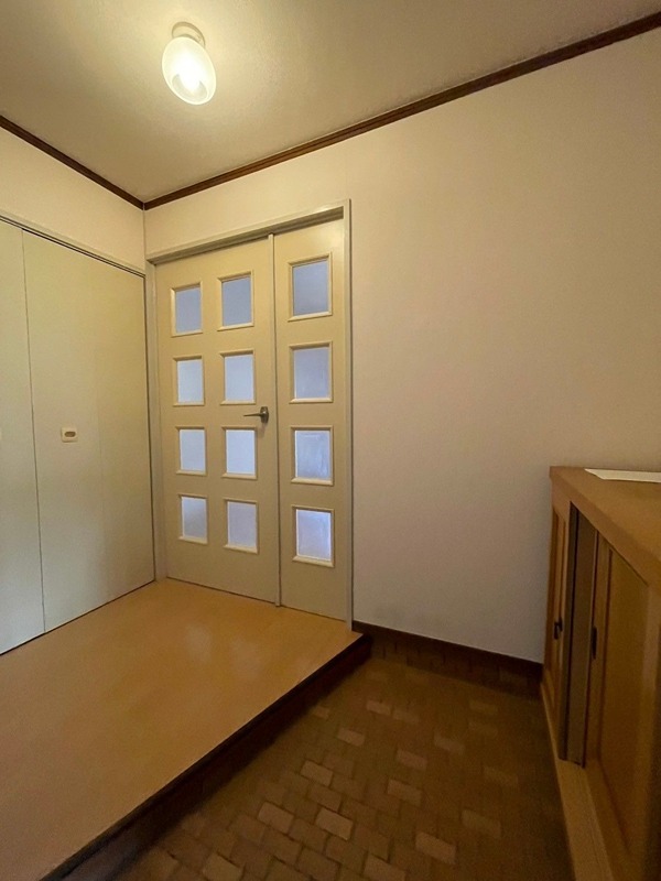 大産高取マンション 玄関