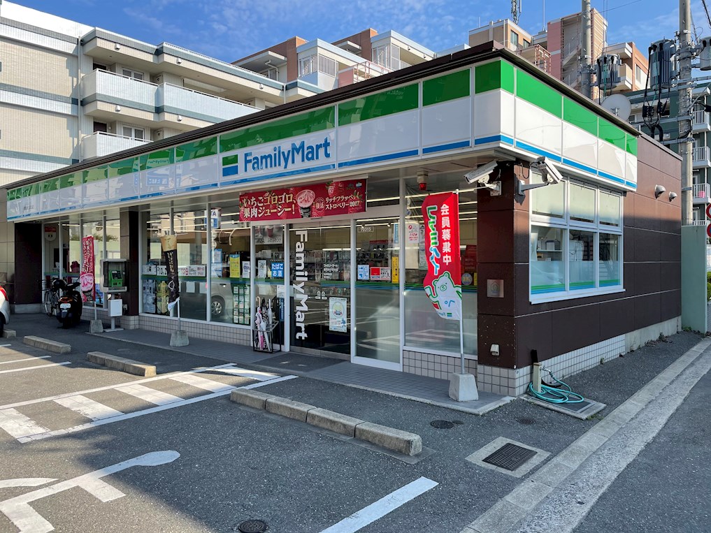 城西2丁目戸建B棟 ﾌｧﾐﾘｰﾏｰﾄ 福岡あけぼの店