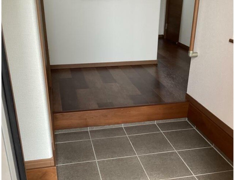 宿町戸建て 玄関