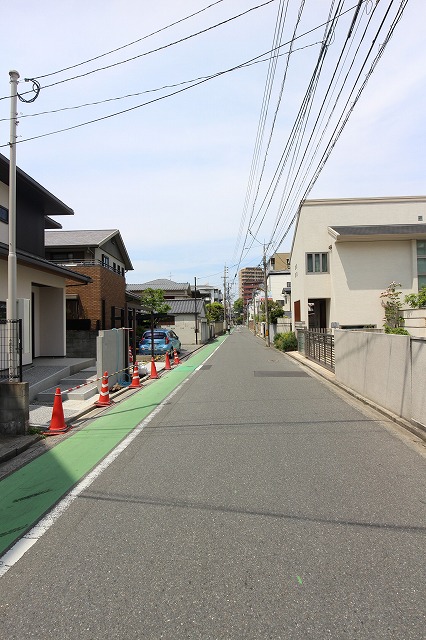 ドミール六本松 全面道路