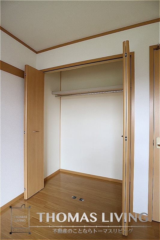 サニーコートⅡ B棟 大容量のクローゼット。荷物の多い方もご安心下さい。