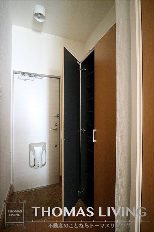 TWINS（ツインズ）A 大容量のシューズボックス付きです。